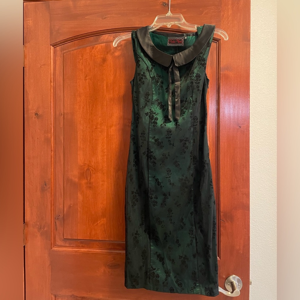 Voodoo Vixen Green Floral Midi Dress with Black Trim